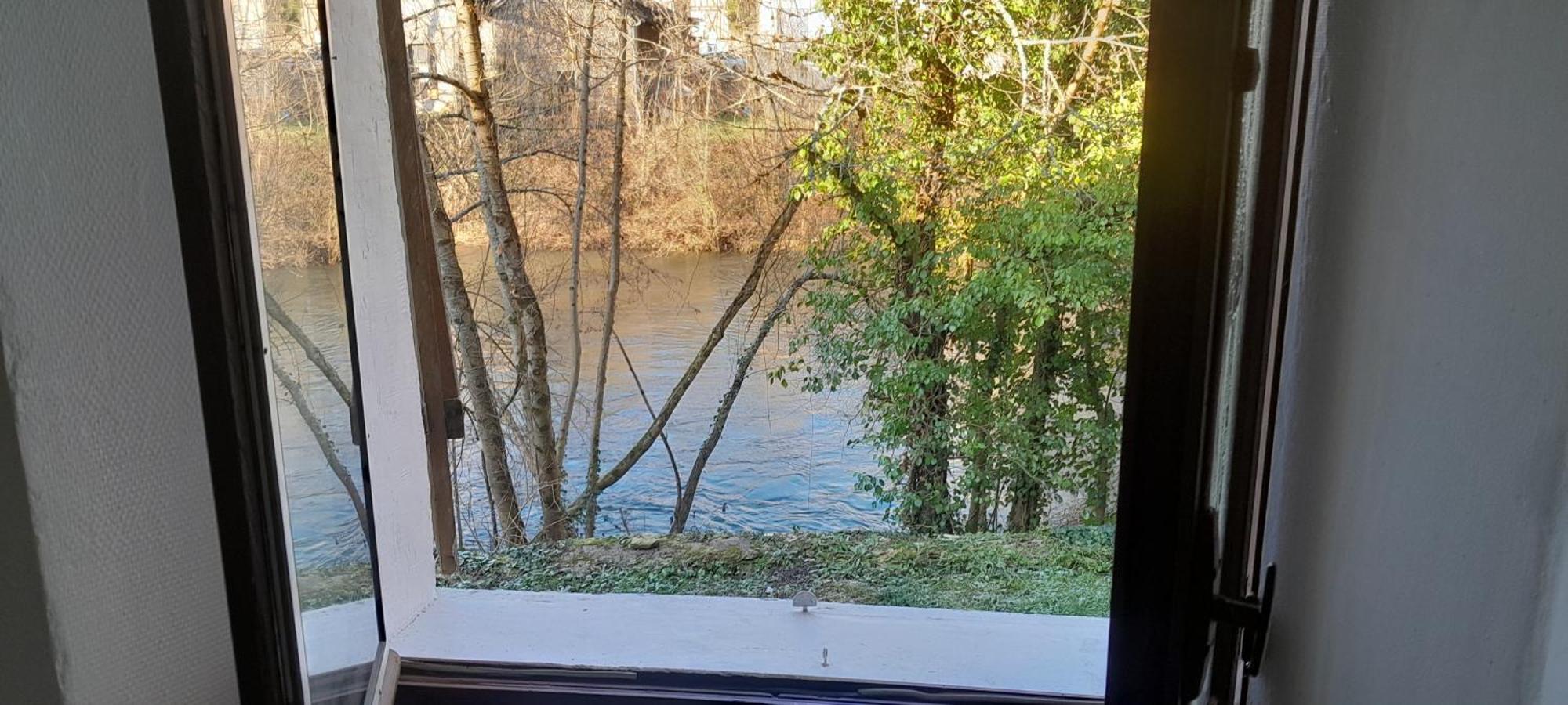 Appartement Privatif Tout Equipe En Bord De Riviere Figeac Εξωτερικό φωτογραφία